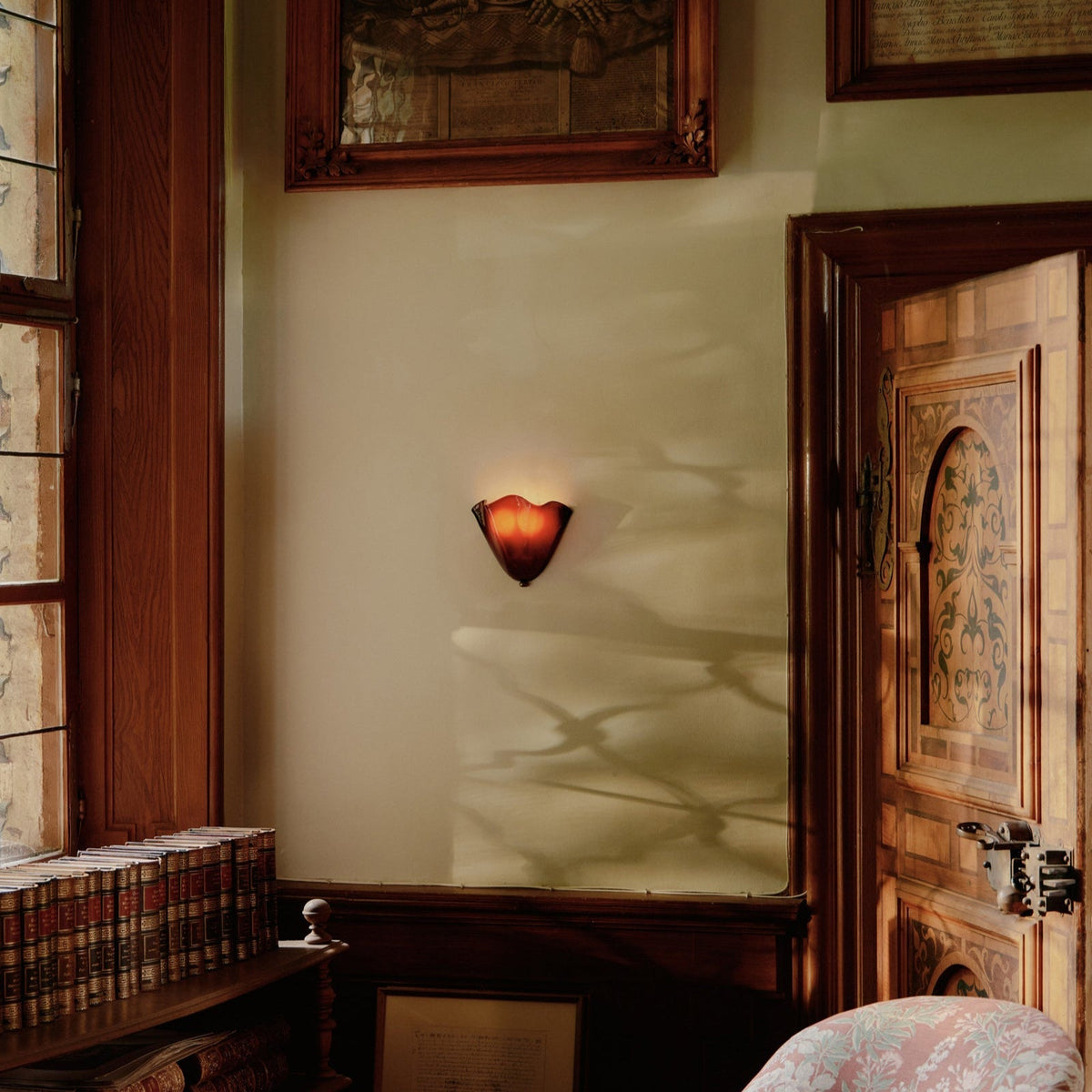 Wall Light Textured Glass Shell Design | LED